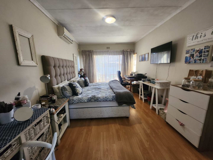 4 Bedroom Property for Sale in Randhart Gauteng