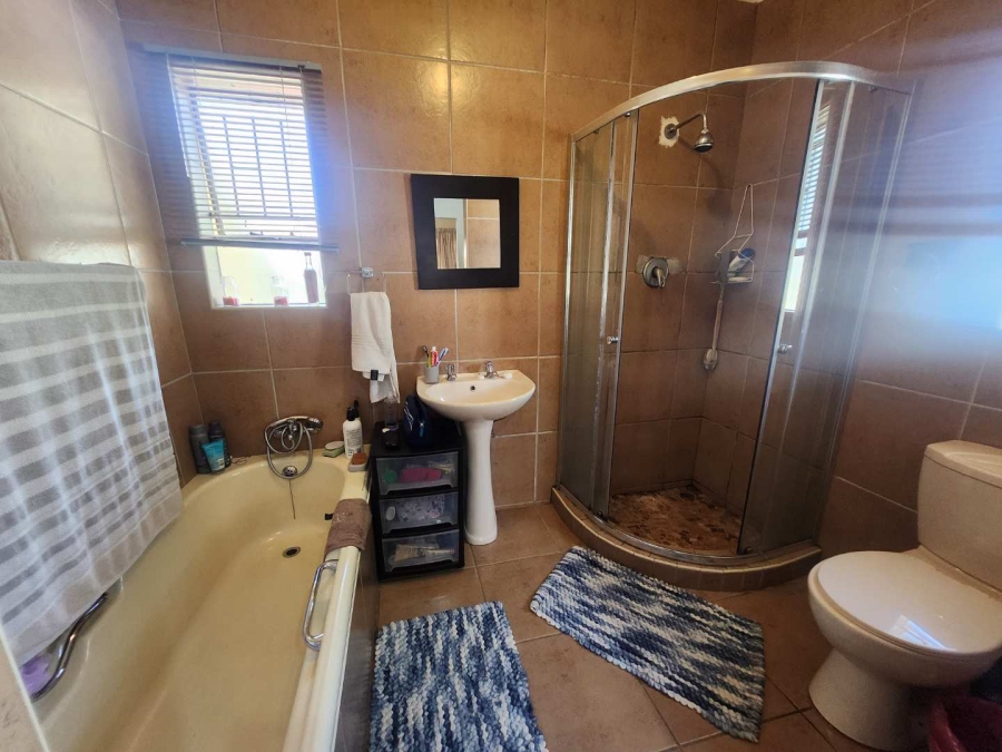 4 Bedroom Property for Sale in Randhart Gauteng