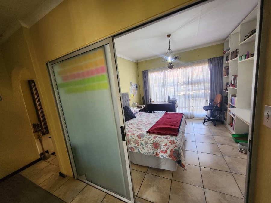 4 Bedroom Property for Sale in Randhart Gauteng