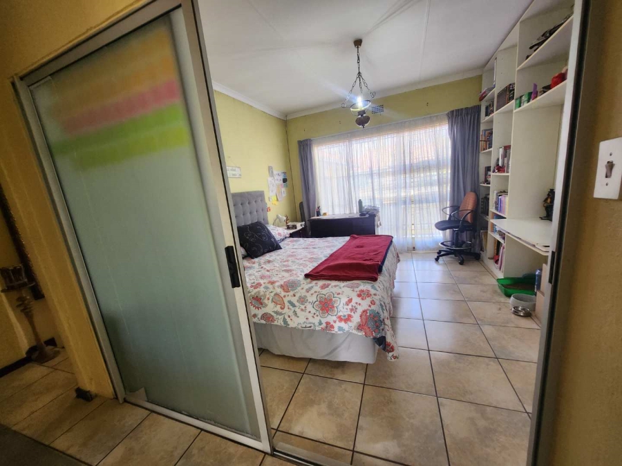 4 Bedroom Property for Sale in Randhart Gauteng