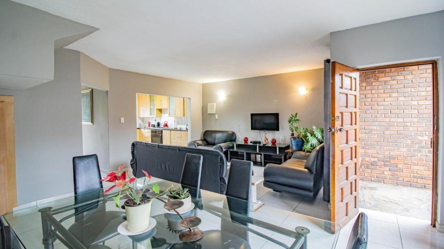 3 Bedroom Property for Sale in Brackenhurst Gauteng