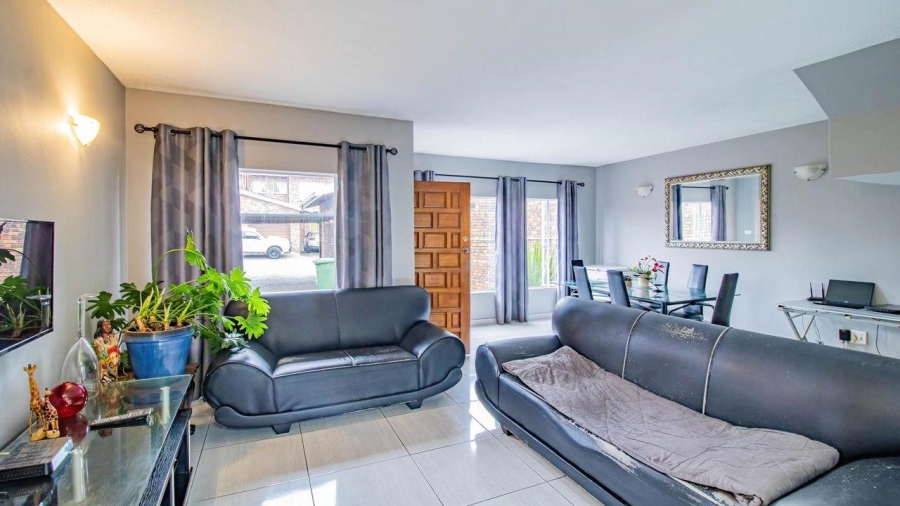 3 Bedroom Property for Sale in Brackenhurst Gauteng
