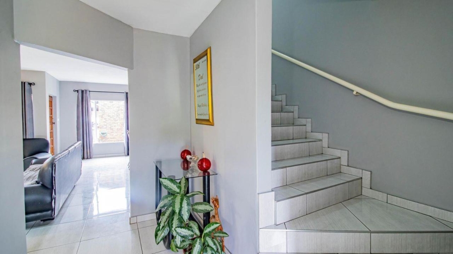 3 Bedroom Property for Sale in Brackenhurst Gauteng