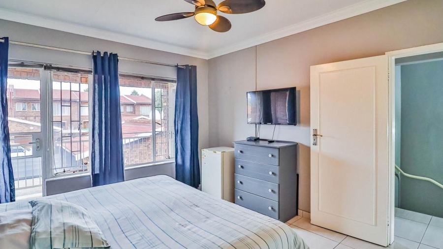 3 Bedroom Property for Sale in Brackenhurst Gauteng