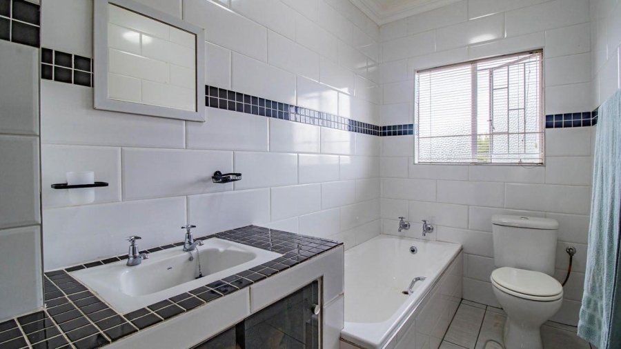 3 Bedroom Property for Sale in Brackenhurst Gauteng