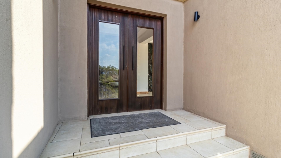 4 Bedroom Property for Sale in Aspen Hills Gauteng