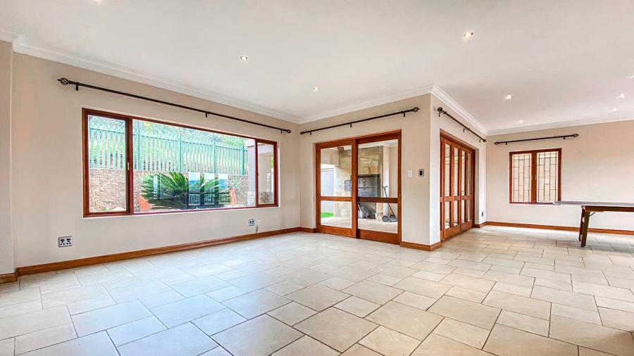 4 Bedroom Property for Sale in Aspen Hills Gauteng