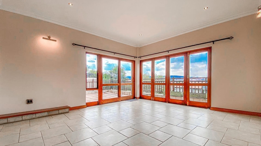 4 Bedroom Property for Sale in Aspen Hills Gauteng