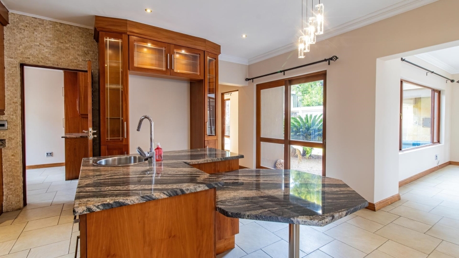 4 Bedroom Property for Sale in Aspen Hills Gauteng