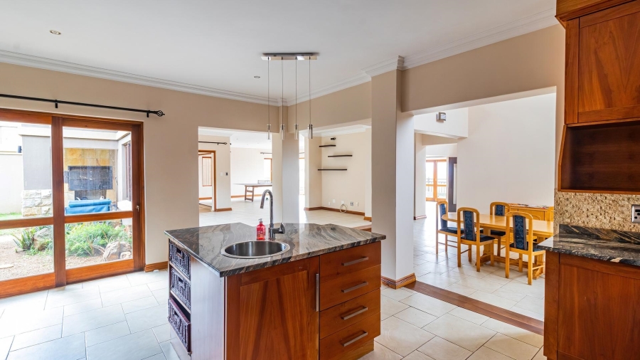 4 Bedroom Property for Sale in Aspen Hills Gauteng