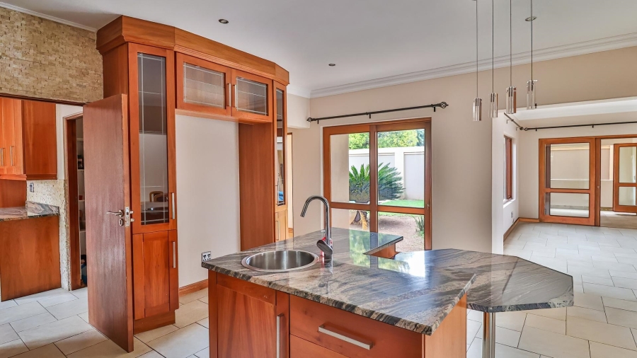 4 Bedroom Property for Sale in Aspen Hills Gauteng