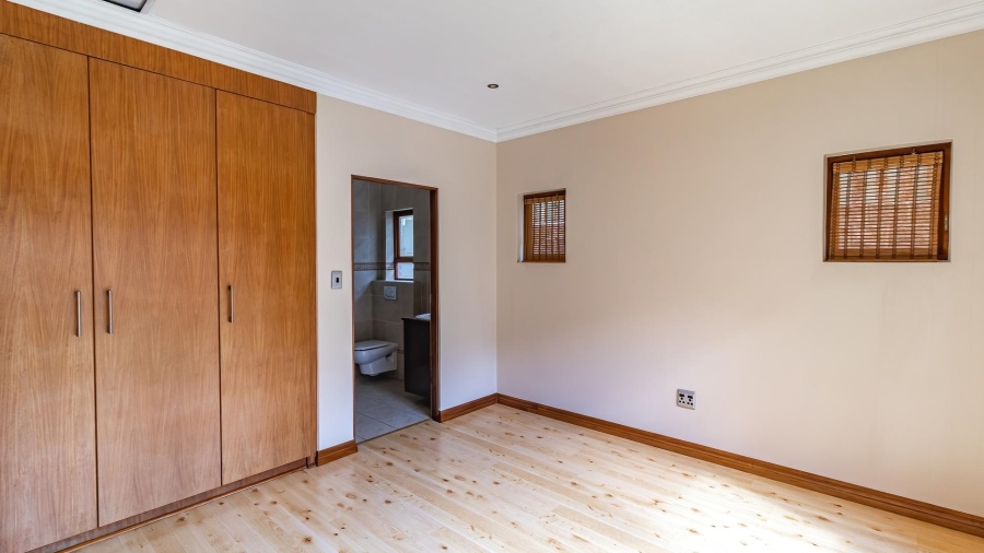 4 Bedroom Property for Sale in Aspen Hills Gauteng