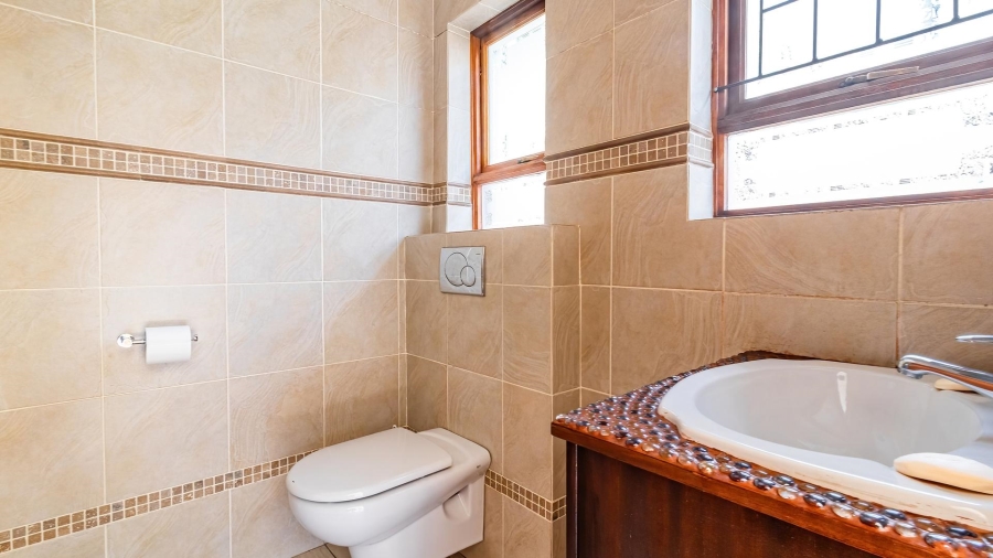 4 Bedroom Property for Sale in Aspen Hills Gauteng