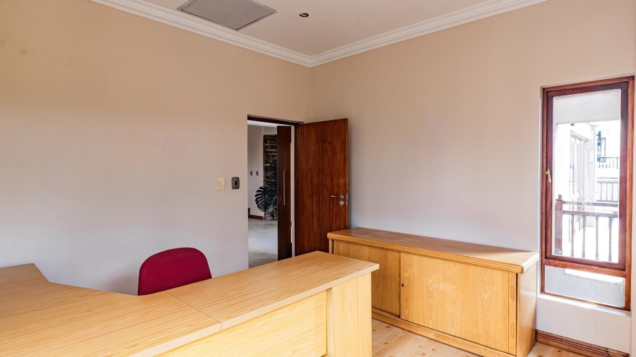 4 Bedroom Property for Sale in Aspen Hills Gauteng