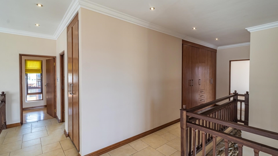 4 Bedroom Property for Sale in Aspen Hills Gauteng