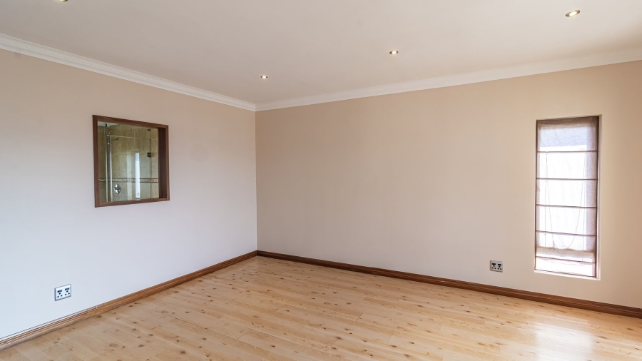 4 Bedroom Property for Sale in Aspen Hills Gauteng