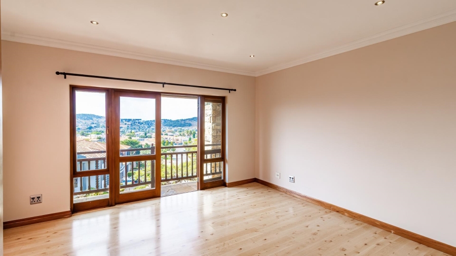 4 Bedroom Property for Sale in Aspen Hills Gauteng