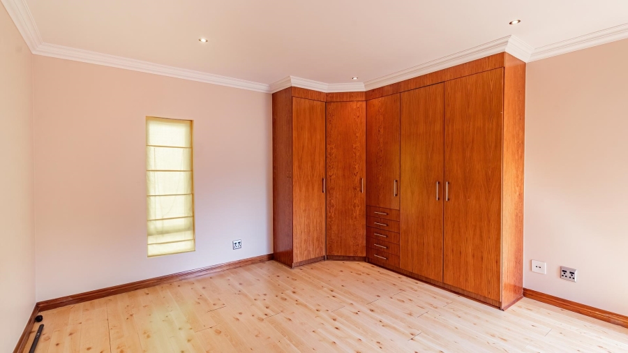 4 Bedroom Property for Sale in Aspen Hills Gauteng