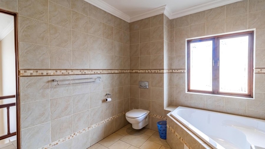 4 Bedroom Property for Sale in Aspen Hills Gauteng