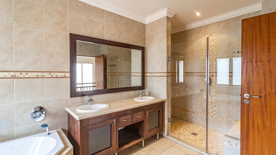 4 Bedroom Property for Sale in Aspen Hills Gauteng