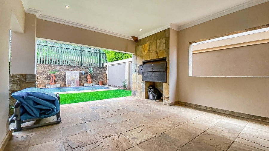 4 Bedroom Property for Sale in Aspen Hills Gauteng