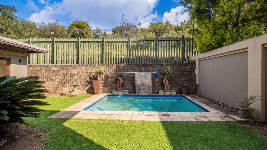 4 Bedroom Property for Sale in Aspen Hills Gauteng
