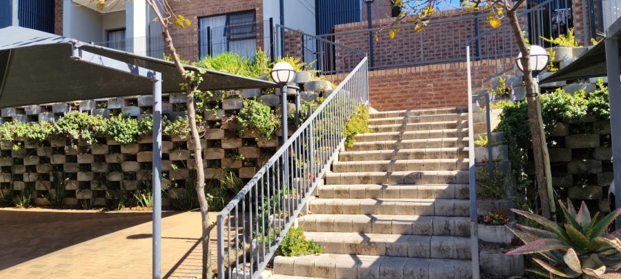1 Bedroom Property for Sale in Aspen Hills Gauteng