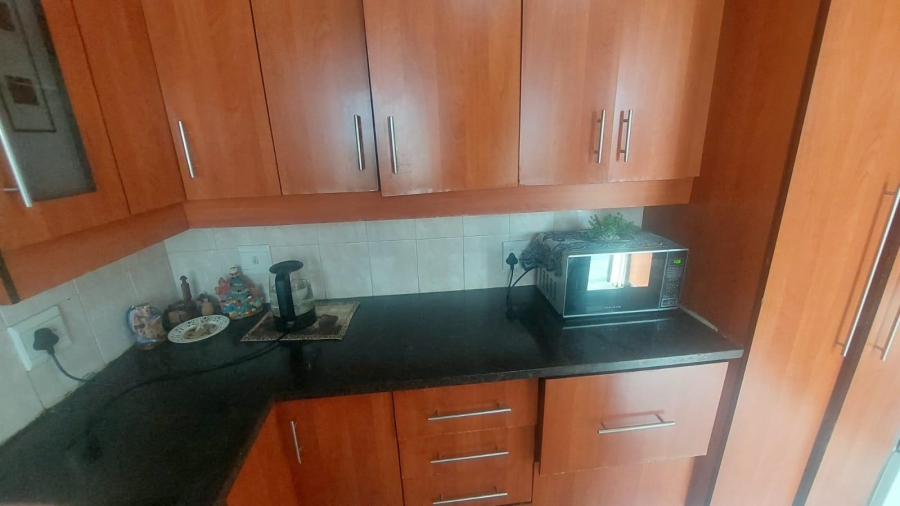 2 Bedroom Property for Sale in Tulisa Park Gauteng