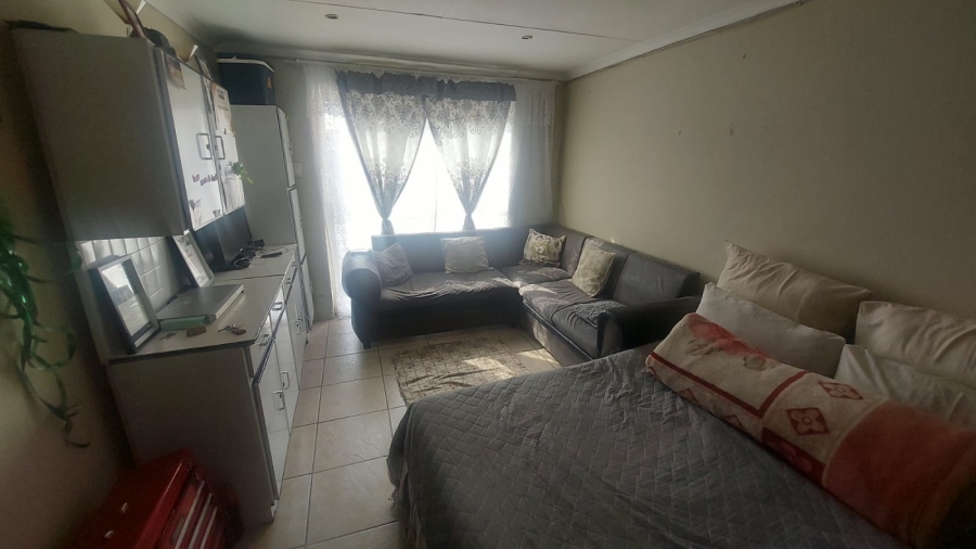 2 Bedroom Property for Sale in Tulisa Park Gauteng