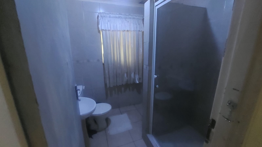 2 Bedroom Property for Sale in Tulisa Park Gauteng