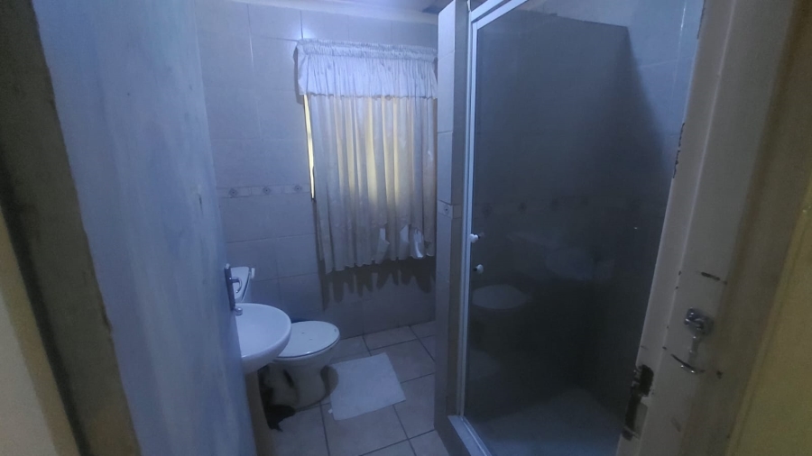 2 Bedroom Property for Sale in Tulisa Park Gauteng