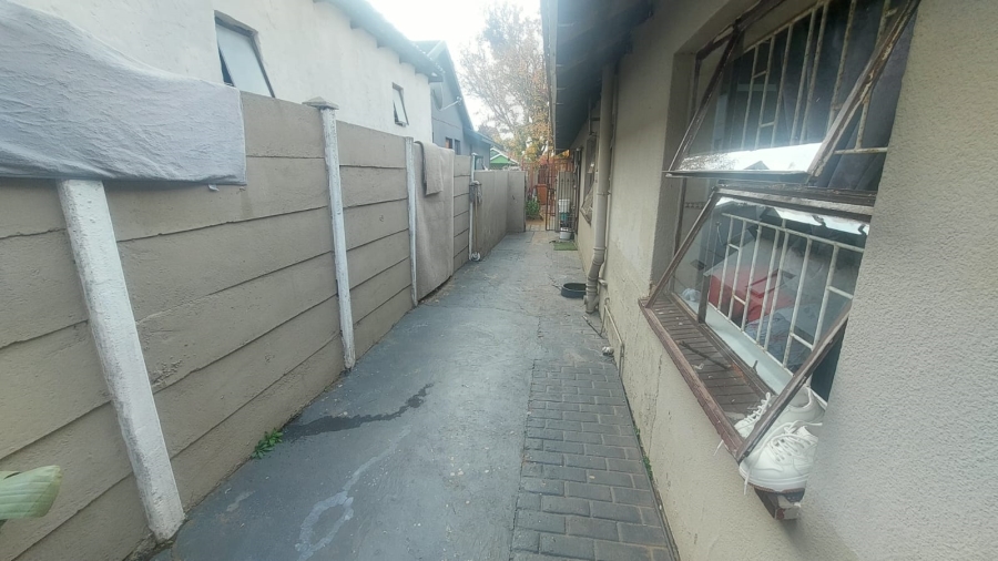 2 Bedroom Property for Sale in Tulisa Park Gauteng