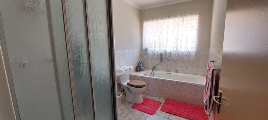 2 Bedroom Property for Sale in Elandspark Gauteng