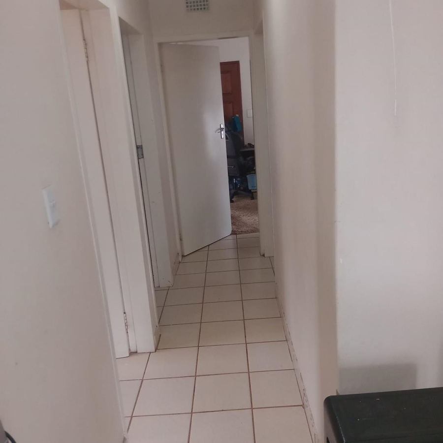 3 Bedroom Property for Sale in Clayville Gauteng