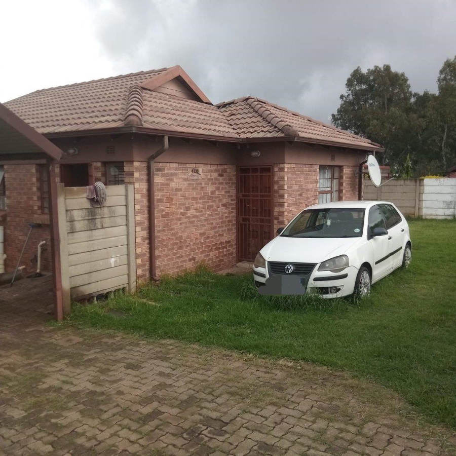 3 Bedroom Property for Sale in Clayville Gauteng