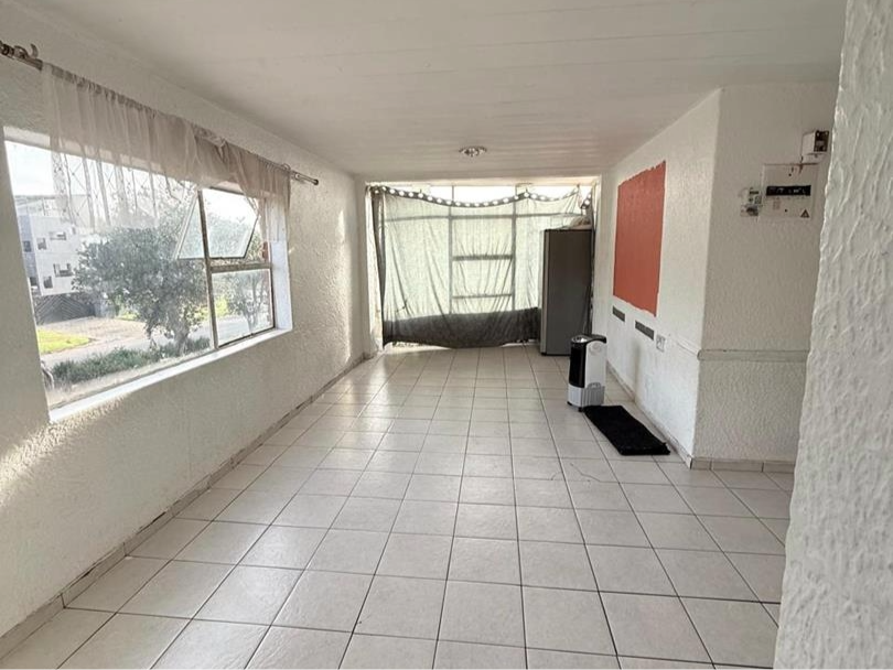 2 Bedroom Property for Sale in Birchleigh Gauteng