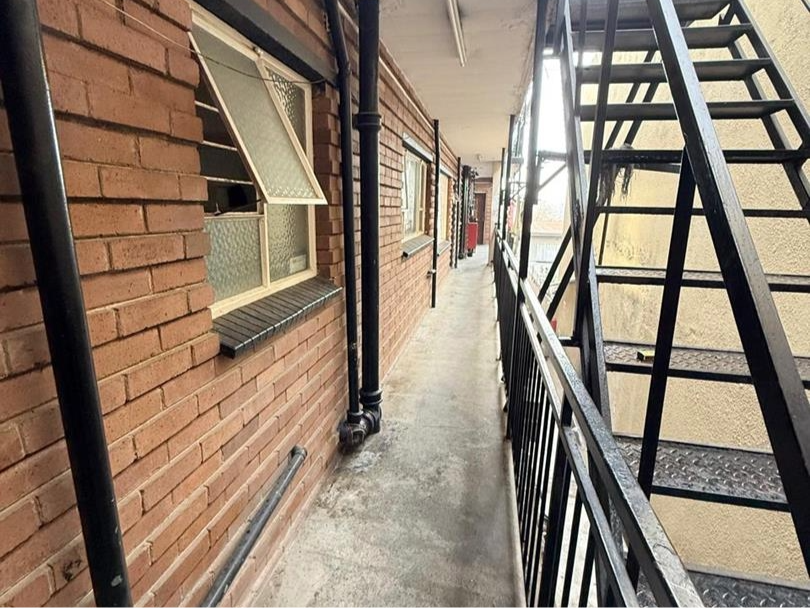 2 Bedroom Property for Sale in Birchleigh Gauteng