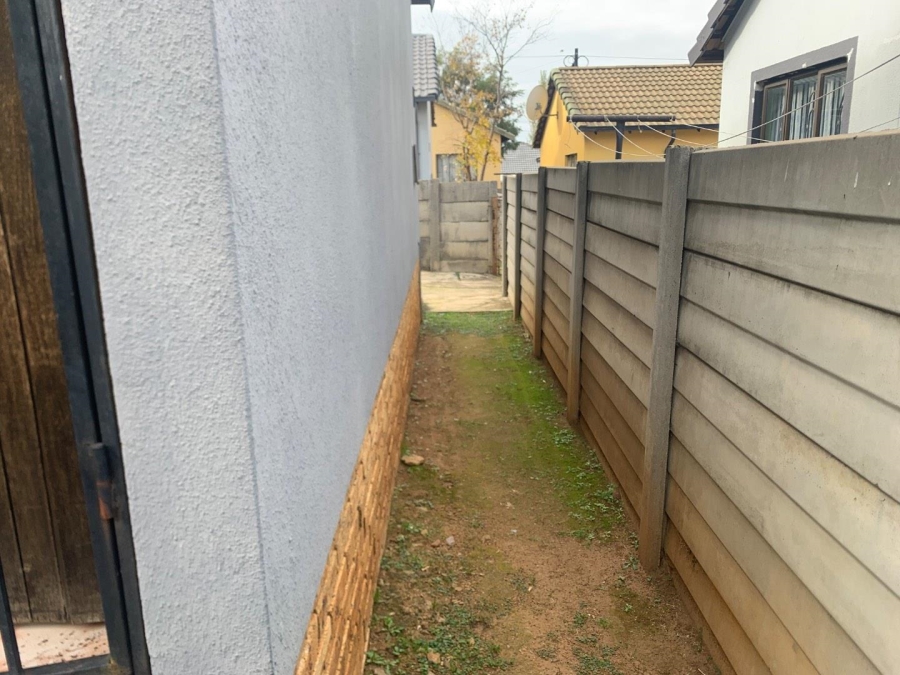 2 Bedroom Property for Sale in Naturena Gauteng