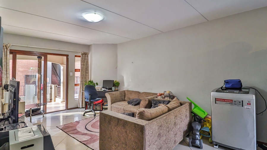 2 Bedroom Property for Sale in Little Falls Gauteng