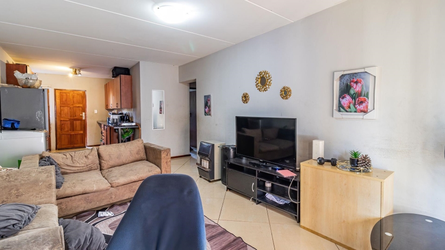 2 Bedroom Property for Sale in Little Falls Gauteng