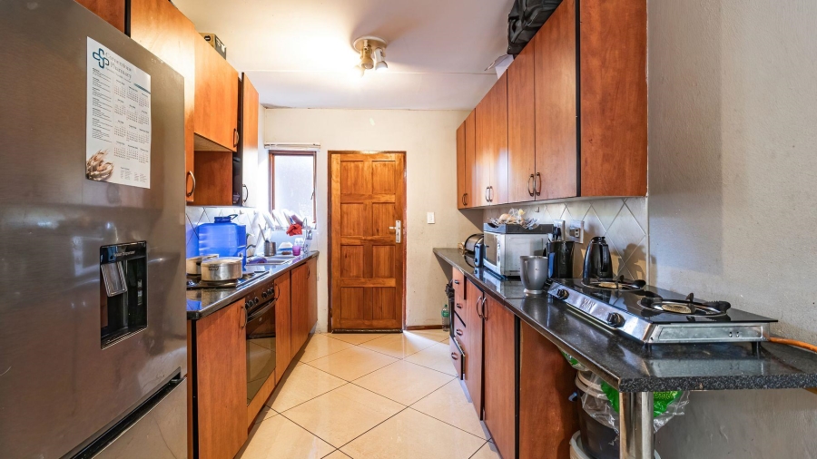 2 Bedroom Property for Sale in Little Falls Gauteng