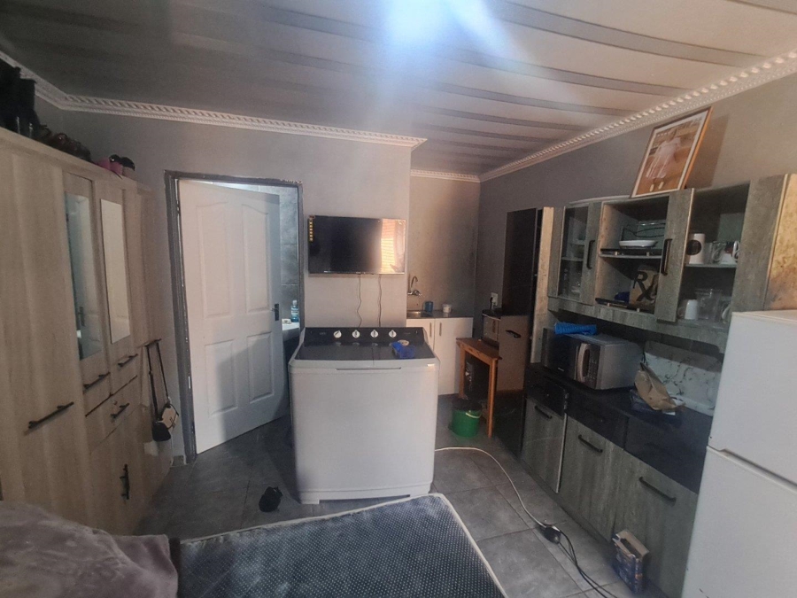 3 Bedroom Property for Sale in Clayville Gauteng