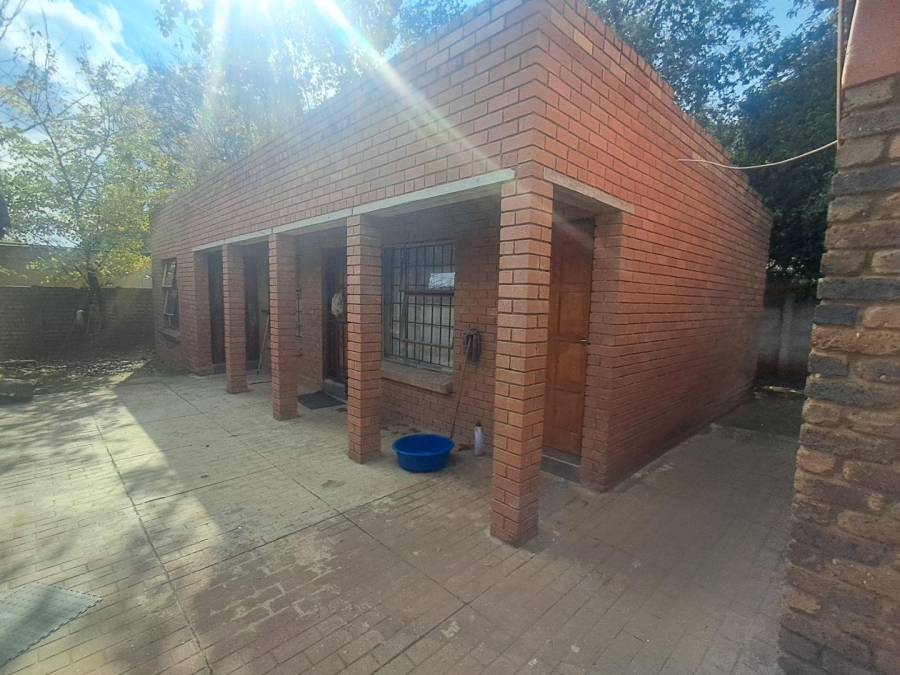 3 Bedroom Property for Sale in Clayville Gauteng