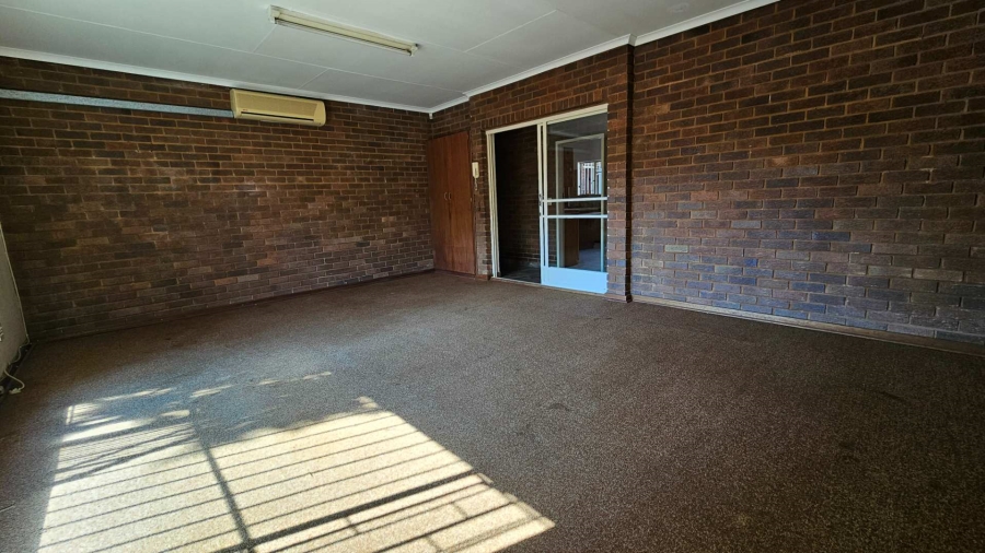 4 Bedroom Property for Sale in Pretoria North Gauteng