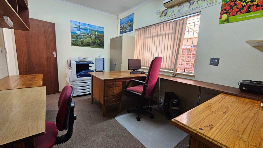 4 Bedroom Property for Sale in Pretoria North Gauteng