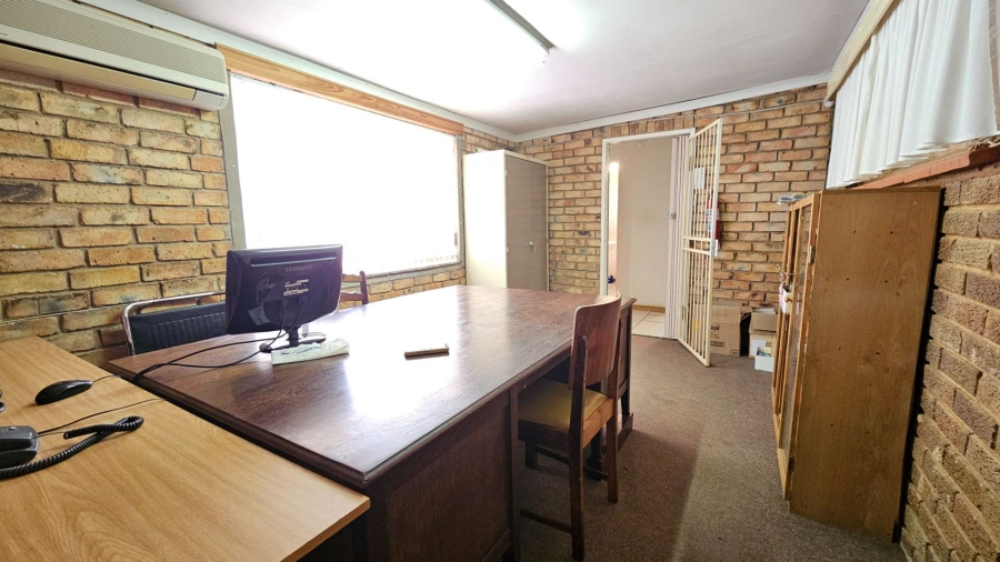 4 Bedroom Property for Sale in Pretoria North Gauteng