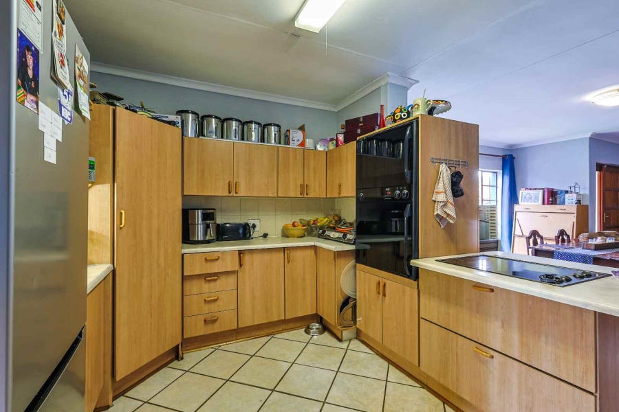 5 Bedroom Property for Sale in Rietfontein Gauteng
