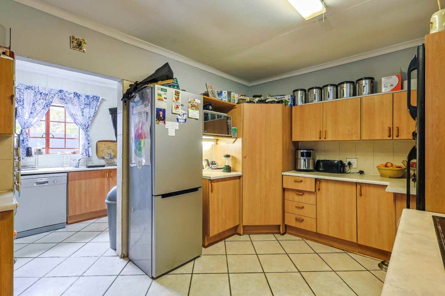 5 Bedroom Property for Sale in Rietfontein Gauteng