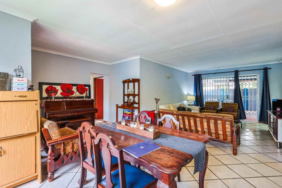 5 Bedroom Property for Sale in Rietfontein Gauteng