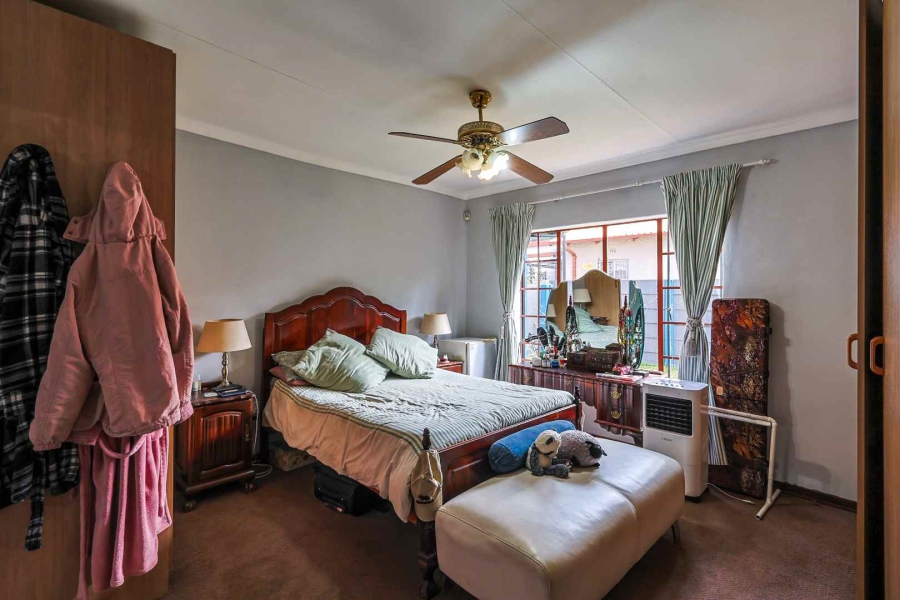 5 Bedroom Property for Sale in Rietfontein Gauteng